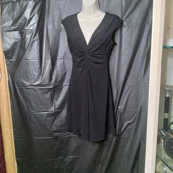 LITTLE BLACK DRESS WHITE HOUSE BLACK MARKET - Picture 1 of 6